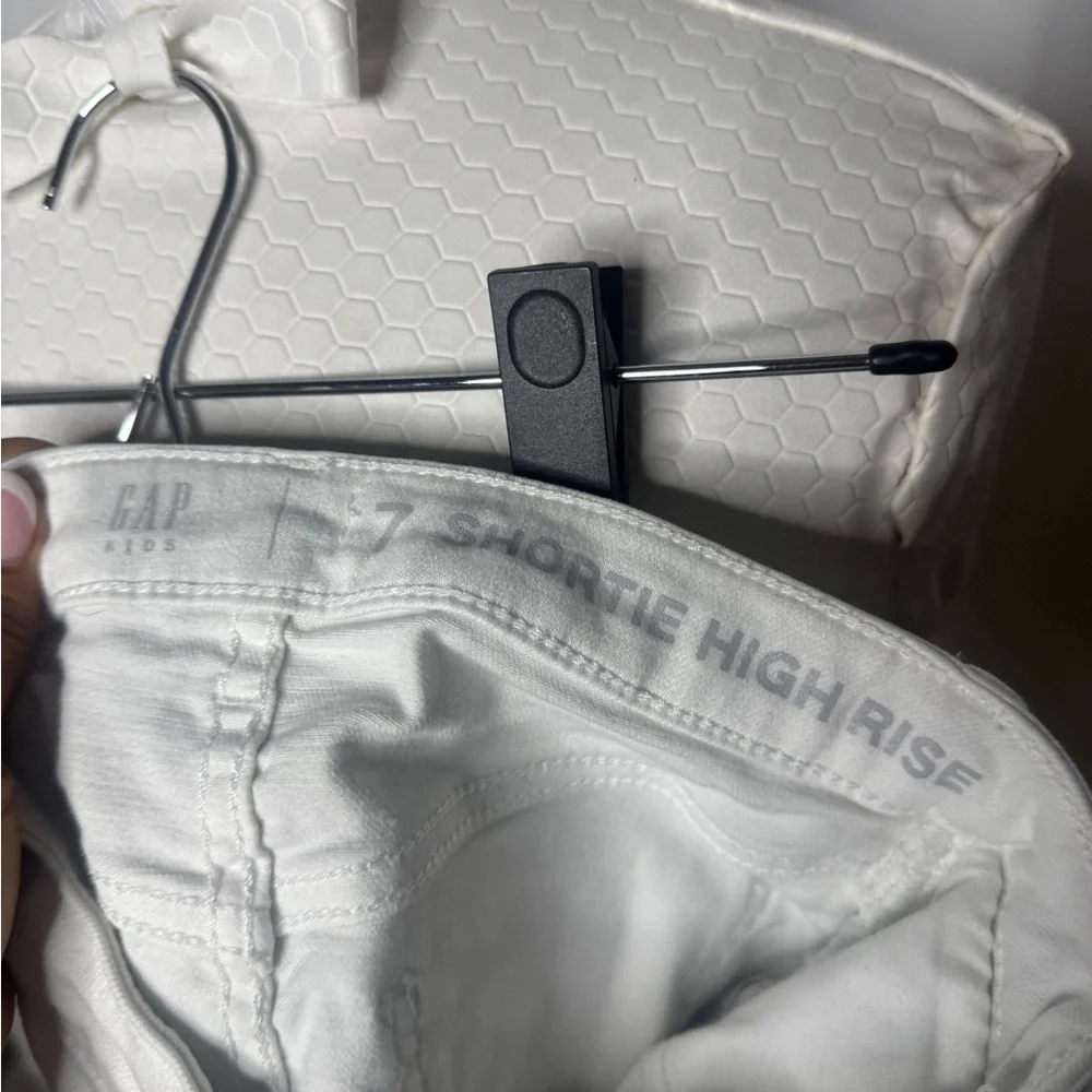 GAP these white